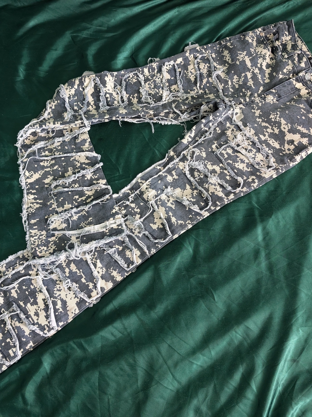 Distressed Digital Camo Wide Leg Jeans - Gray/White